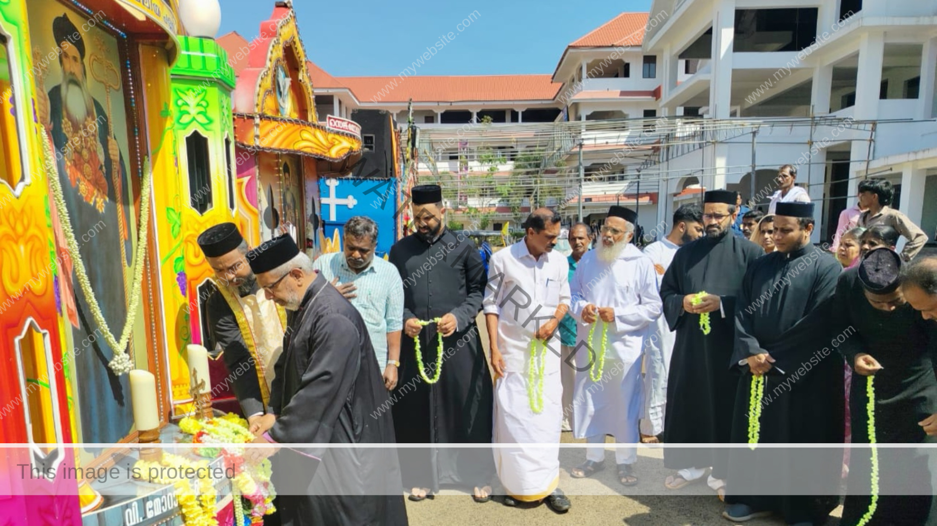 ഭക്തി നിർഭരമായി മഞ്ഞിനിക്കര തീർത്ഥയാത്ര; പ്രാർത്ഥനാ മന്ത്രങ്ങളുമായി ആയിരങ്ങൾ